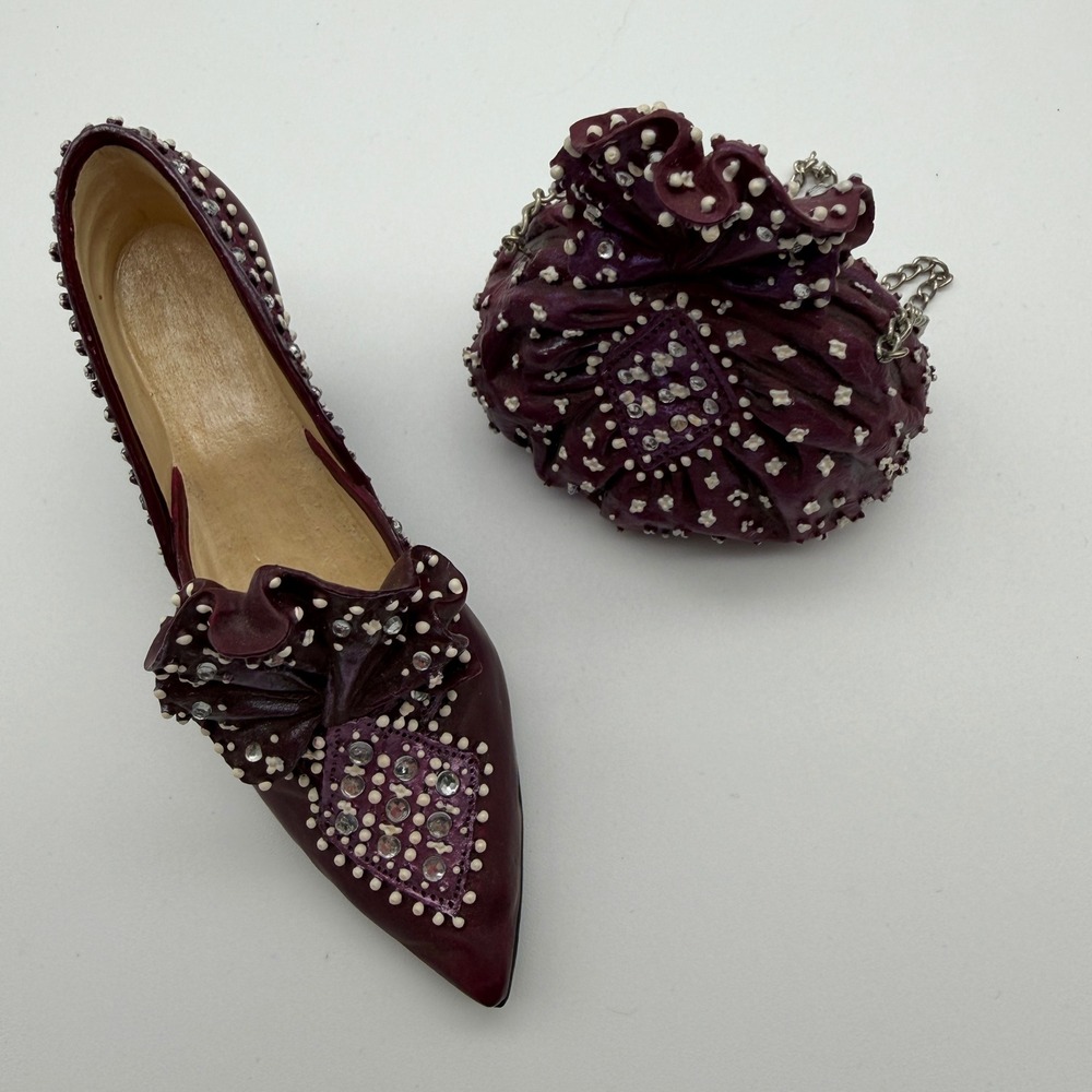 Just The Right Shoe Raine Majestic 25039 Figurine and Majestic Box 26407 Set